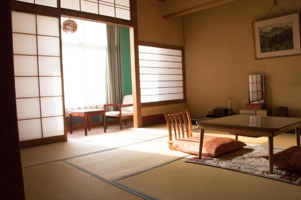 Nozaru Onsen Hostel Yamanouchi  Exterior foto